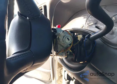 2001 Chevrolet Silverado 1500Hd Ls z USA, uszkodzony, nr VIN 1GCGC13U81F181468